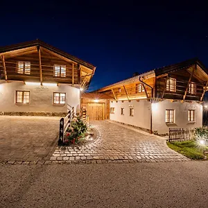  Ferienhaus Alm-chalets-samerberg